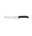 Victorinox 6.8523.17g Couteau Santoku, lame alvéolée 17 cm inox, manche polypropylène noir, en boîte cadeau.