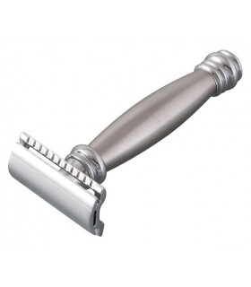 Merkur 43.002 Rasoir lourd chromé, manche inox.