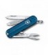 Victorinox 0.6223.t61g Couteau lame acier inox manche 5,8 cm Alox quadrillé Bleu nuit translucide